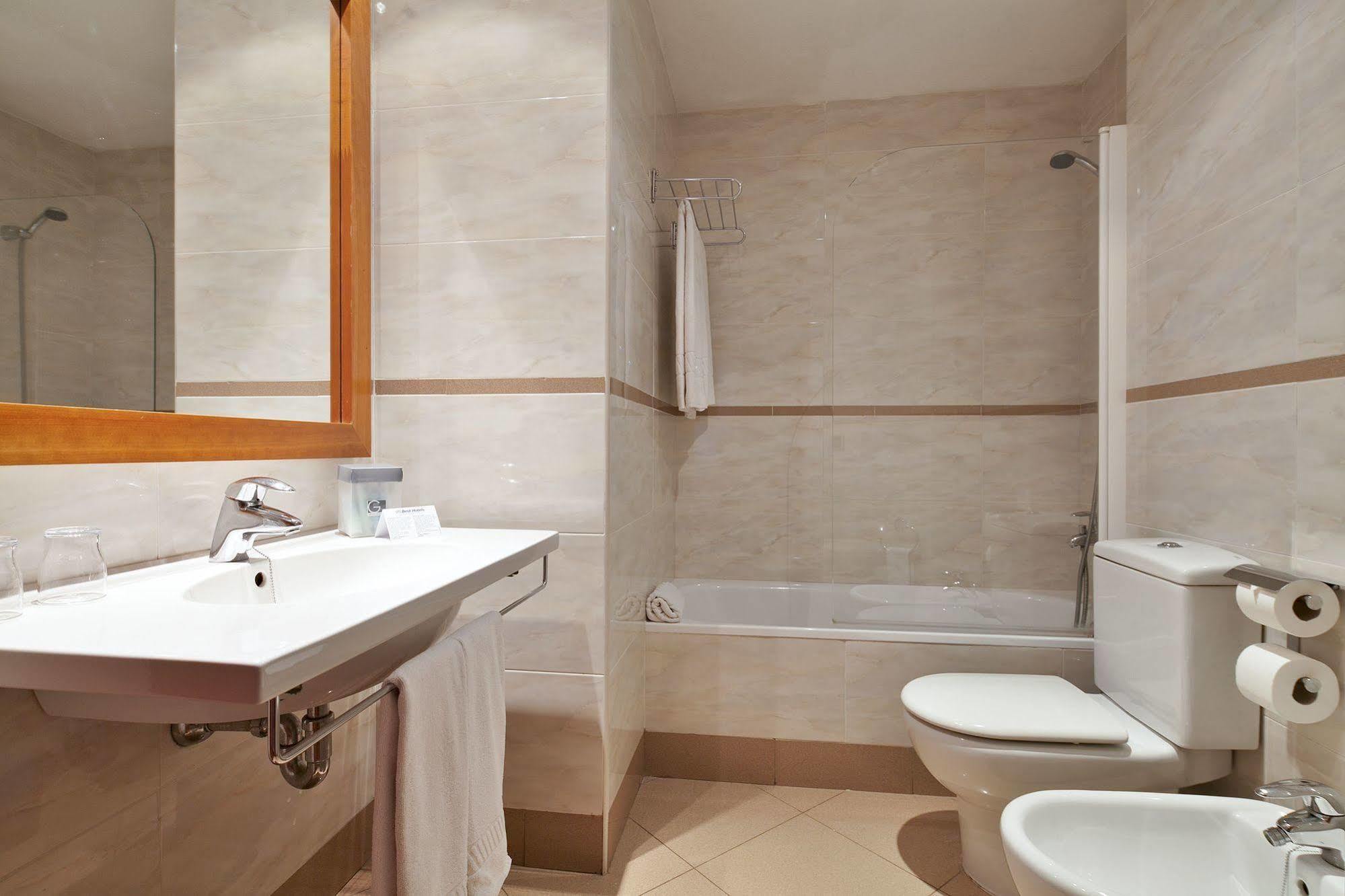 Hotel Aranea 3*